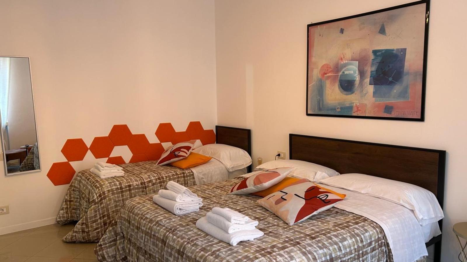 Comfort Accommodation Suite & Le Camere Bergamo Esterno foto